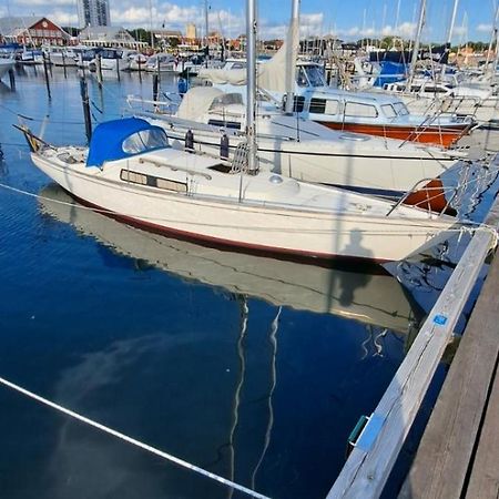 Отель Unique Boat 1 Хёганес Экстерьер фото